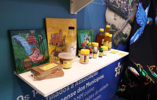 produtos-regionais-de-mt-ganham-destaque-no-espaco-da-amm-durante-marcha-dos-municipios