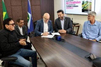 governador-assina-decreto-e-garante-repasse-aos-municipios-para-manutencao-de-estradas