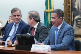 comissao-de-constituicao-e-justica-pode-votar-hoje-proposta-que-reduz-maioridade-penal-para-16-anos