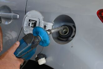 acao-em-5-estados-investiga-ligacao-do-pcc-com-setor-de-combustiveis