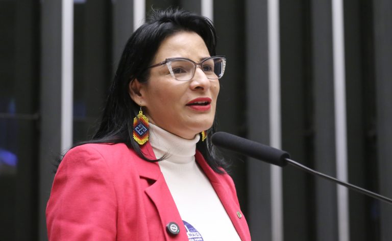 comissao-aprova-garantir-divorcio-postumo-a-vitimas-de-feminicidio