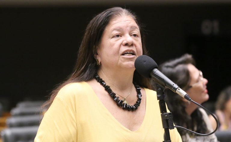comissao-aprova-obrigatoriedade-de-brinquedotecas-em-delegacias-da-mulher-e-foruns